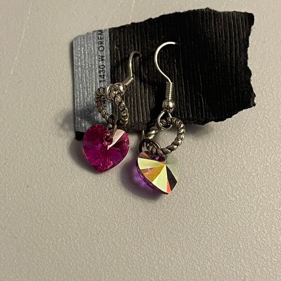 💕 Women’s Handmade Silver and Pink Dangle heart earrings - Picture 2 of 2